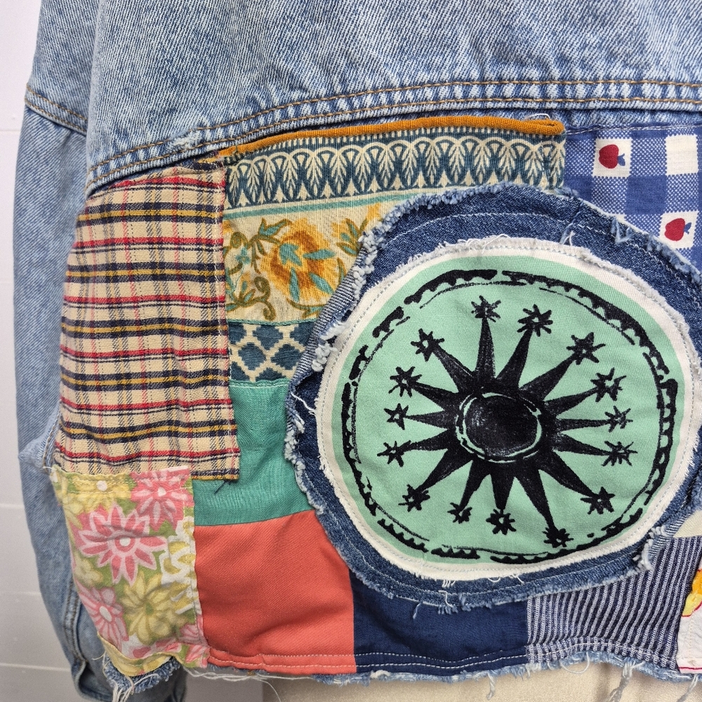 ***SOLD***Upcycled Zara Patchwork Cropped Raw Hem Jean Jacket Size L - Picture 6 of 10